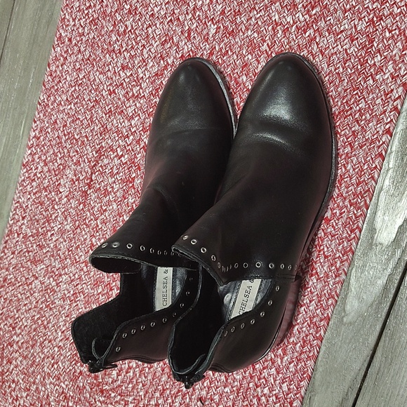 Chelsea & Violet Black Leather Ankle Boots Size Women's 5.5 - Picture 9 of 12